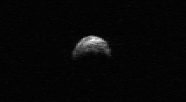 Asteroid 2005 YU55.jpg